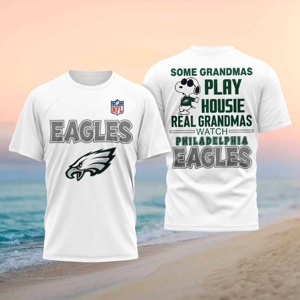 Snoopy x Philadelphia Eagles Merch Some Grandmas Play Housie Real Grandmas Watch Eagles T-Shirt - Merchluma