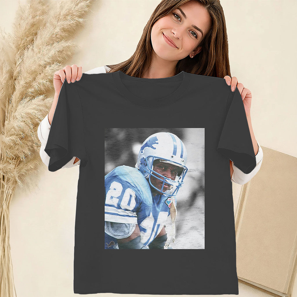 Barry Sanders Shirt Detroit Lions Football Legend T-Shirt Gifts For Football Fan - Merchluma