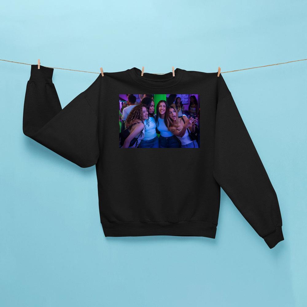 Roommates 2026 Movie Sweatshirt Black Roommates Merch Gifts For Movie Lovers