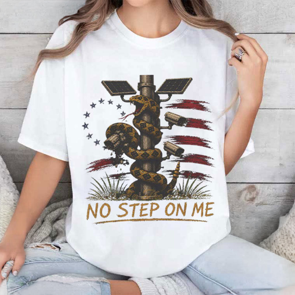 No Step On Me Gadsden Snake Patriotic Freedom Liberty T-Shirt Funny Gift Ideas